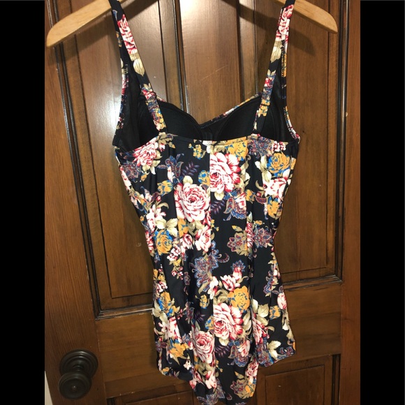 Vintage floral one piece bathing suit - Picture 2 of 4
